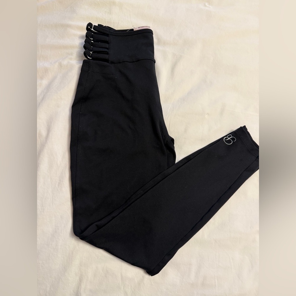 Bombshell Sportswear “Put A Ring On It” Black Leggings - Picture 4 of 4
